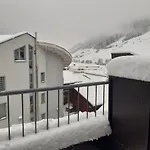 Apartahotel Chesa Monte 4*