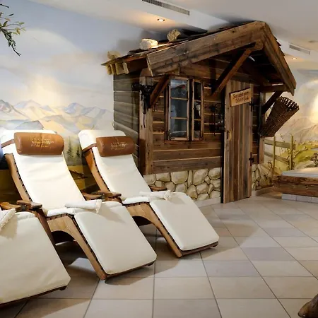 Aparthotel Chesa Monte *