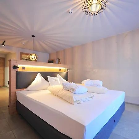 Aparthotel Chesa Monte 4*