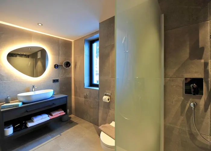 Aparthotel Chesa Monte 4*