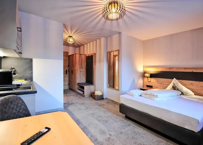 Chesa Monte Aparthotel 4*